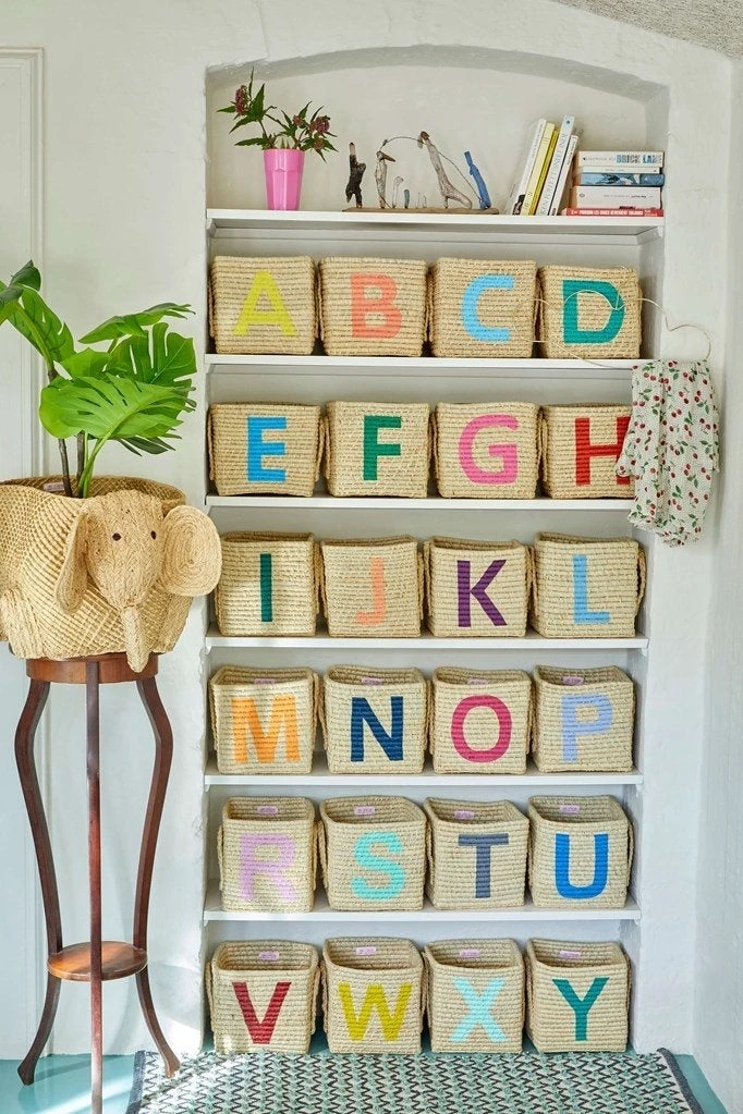 Rice by Rice Cesto Quadrato In Rafia - Lettera M | Kids & Nursery Decor 3 Rice by Rice Cesto Quadrato In Rafia - Lettera M