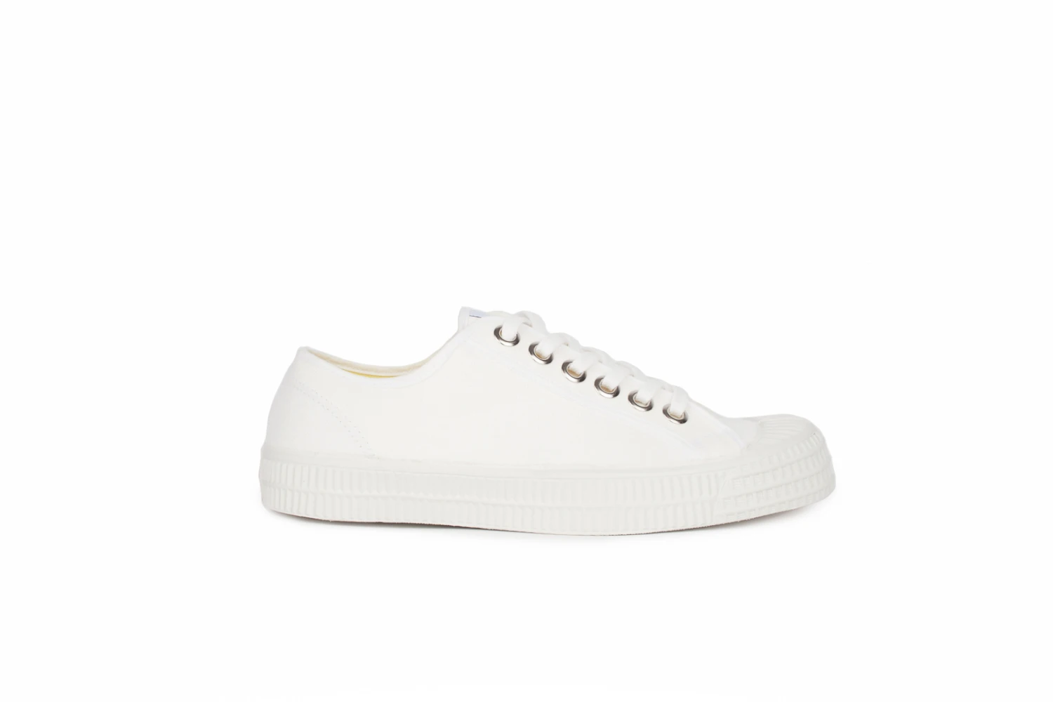 Novesta Star Master 10 White Shoes for Men - Classic Casual Footwear 3 Novesta Star Master 10 White Shoes